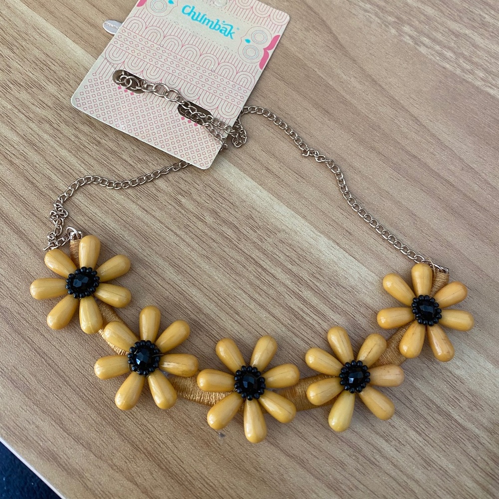 Flower necklace